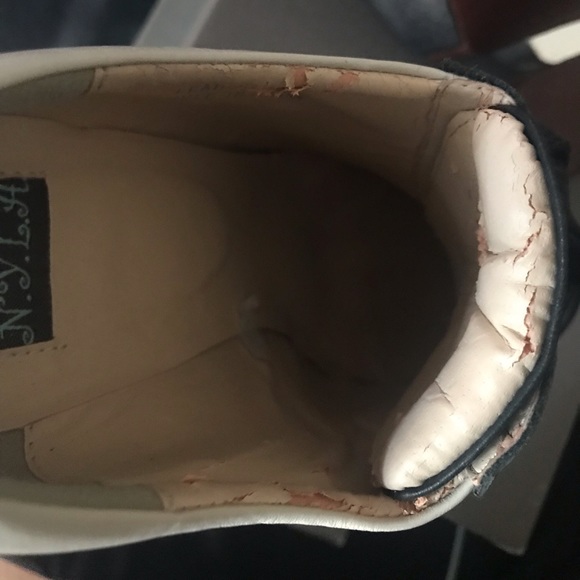 N.Y.L.A Block Heels - Picture 9 of 15